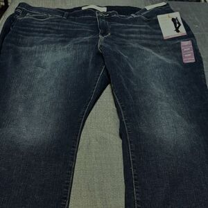 Levi Strauss Signature NWT 245 W37 L30 Women's Mid Rise Straight Totally Shaping